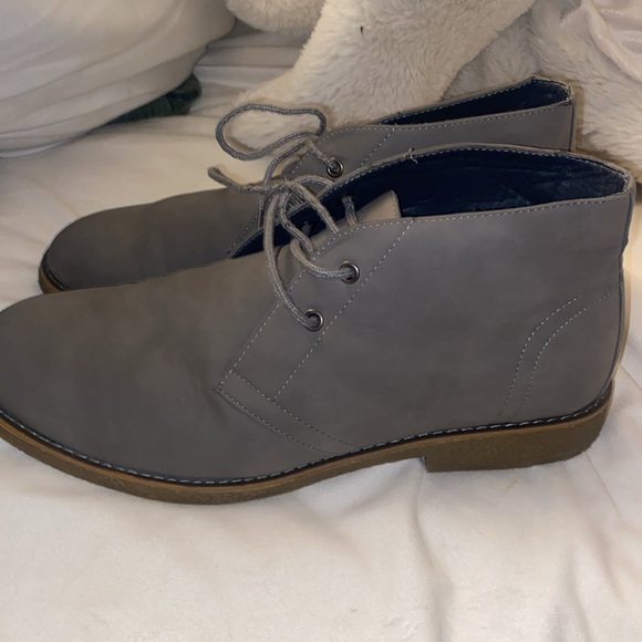 Perry Ellis the Craig size 13 gray in color - Picture 7 of 7